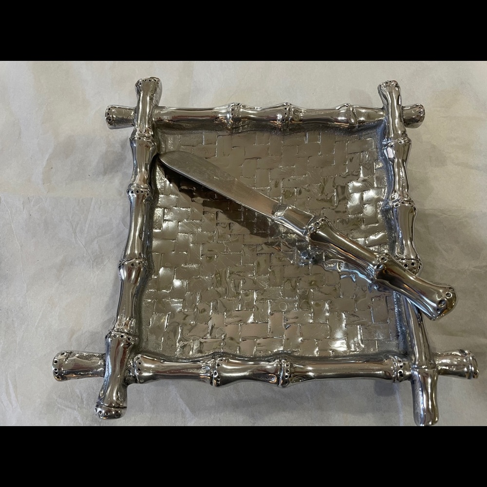 Mariposa serving platter with knife/spreader - Picture 2 of 3